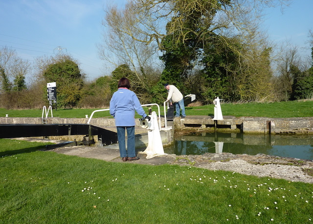Operating a Canal Lock